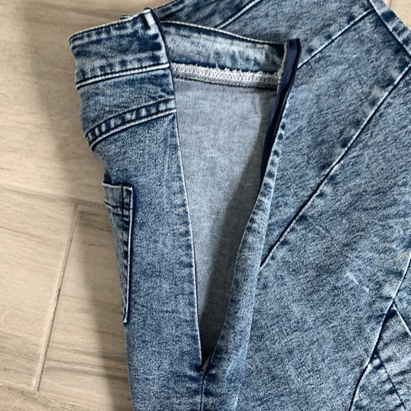 Denim acid washed split pencil blue jean skirt, stretchy and comfy / Size S - Picture 13 of 17